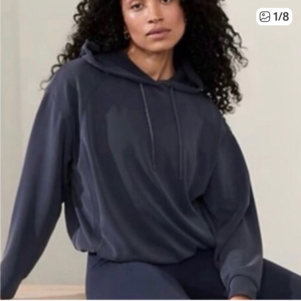 New Athleta. Seasoft bubble, hem hoodie, sweatshirt